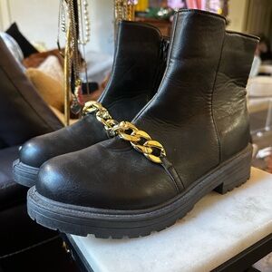 Chinese Laundry “In Touch Booties” New without box size 10.